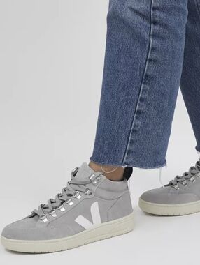 Veja Roraima Oxford Grey Suede High Top Trainers